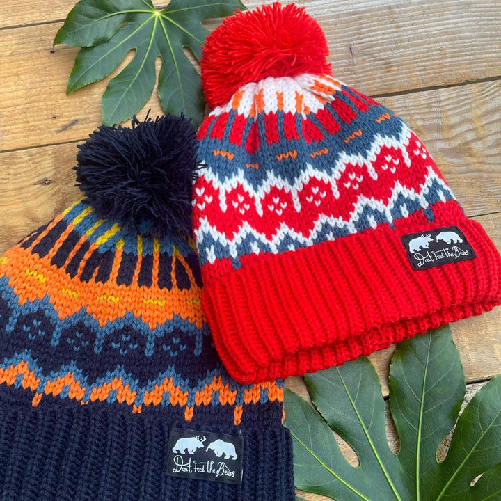 red ski hat