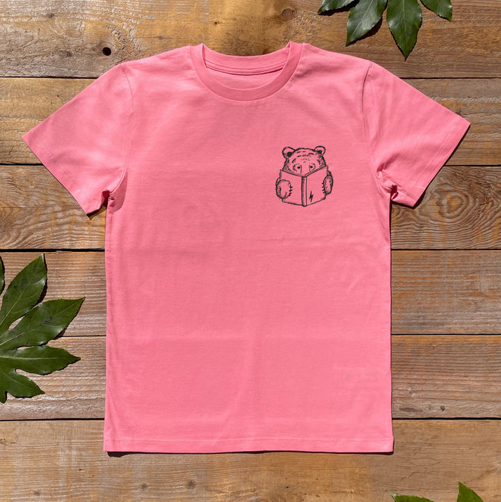 KIDS PINK TEE WITH BEAR READING A BOOK