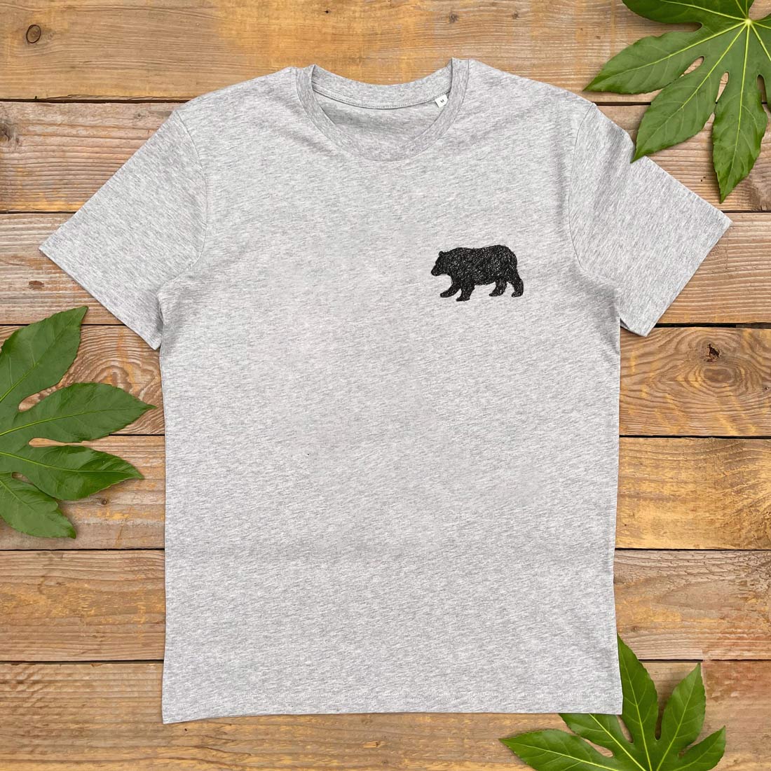 WALKING BEAR POCKET PRINT TSHIRT