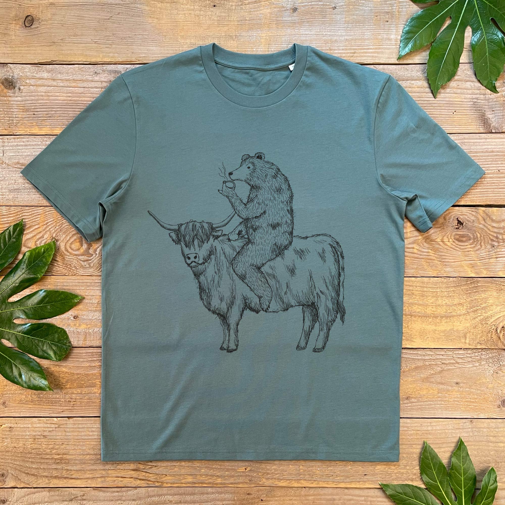 BEAR SAT ON HIGHLAND COW TSHIRT