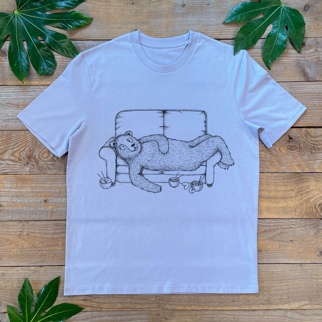 LILAC TEE WITH BEAR ON A SOFA