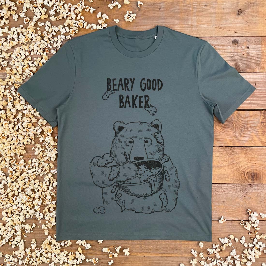 baking bear tshirt with text, beary good baker tshirt