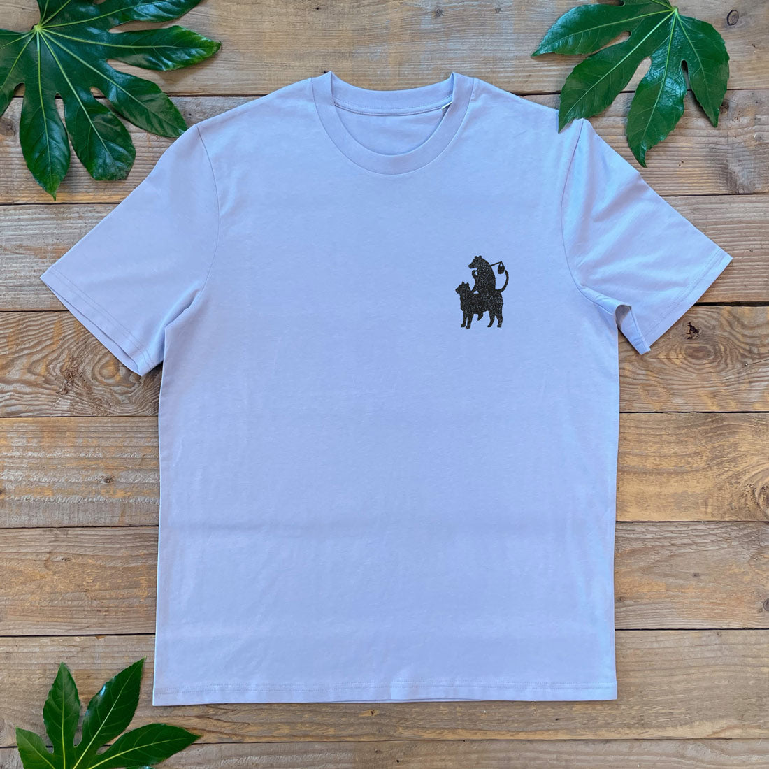 bear and cat pocket print lilac tee