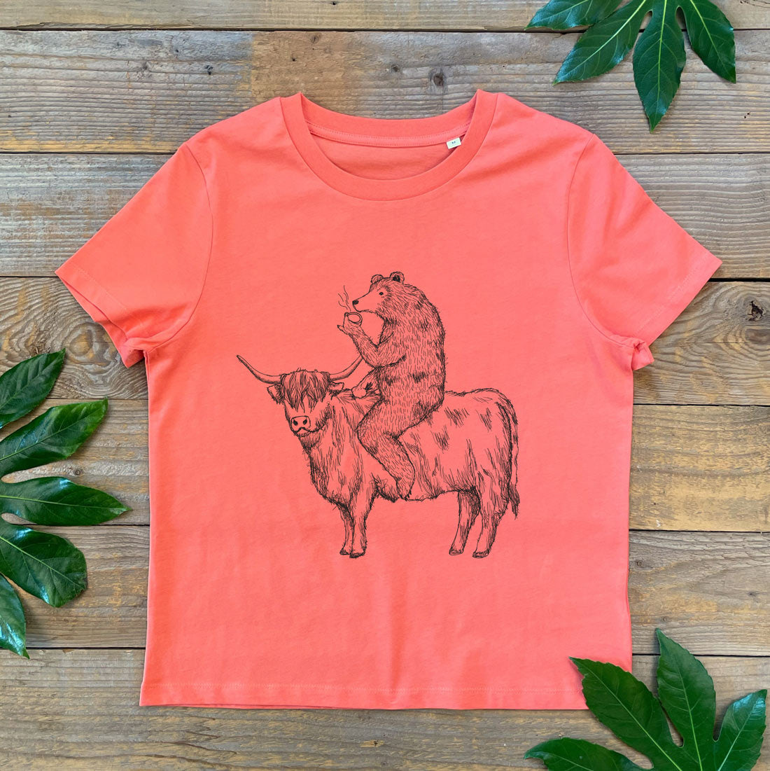 bear riding highland drinking tea womens tee