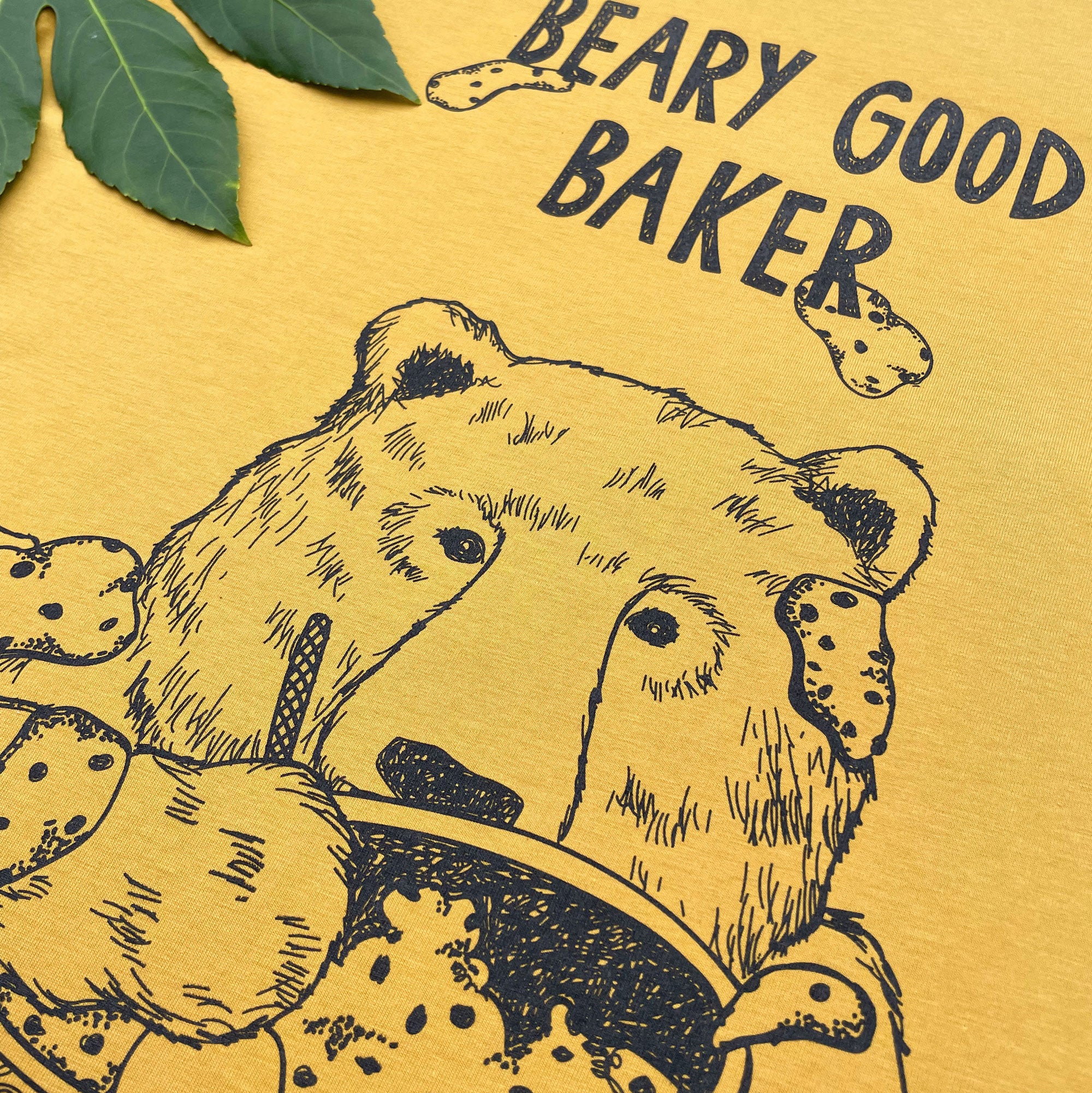 baking bear tshirt with text, beary good baker tshirt