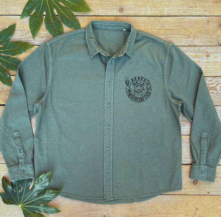pesto long sleeved shirt with a pocket design of bears adventure club design