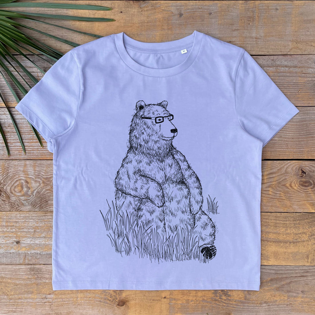 lilac tee with bear sitting