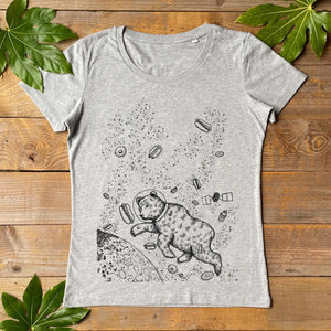 bear in space women tshirt