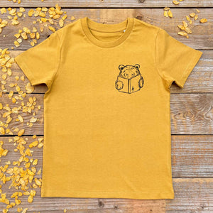 bear reading a book kids t-shirt