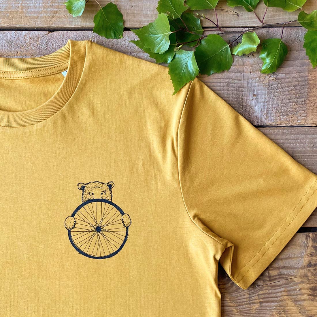 Bear and bicycle mens t-shirt